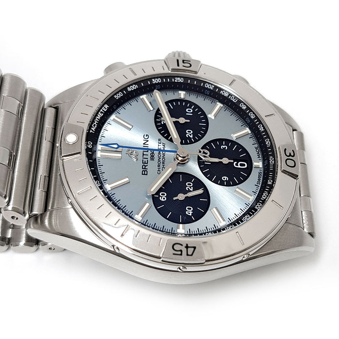 BREITLING  
Chronomat B01 42 Bleu Glacé  
Avec boîte et garantie