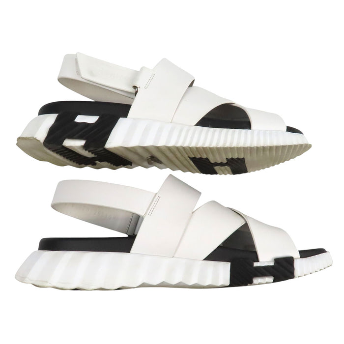 HERMES  
Sandales électriques en cuir avec logo H