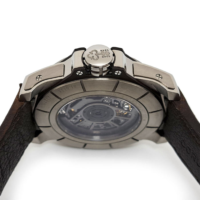 CORUM  
Admiral AC-ONE Squelette  
Avec boîte et garantie