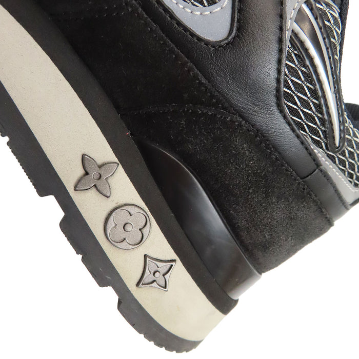 LOUIS VUITTON  
LV Logo Mesh Suede Leather Lace-Up  
Runaway Line Sneakers
