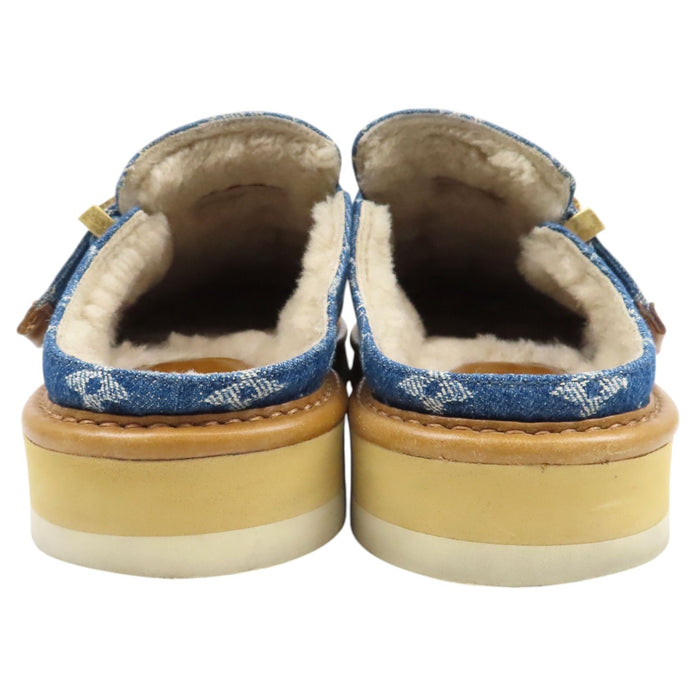 LOUIS VUITTON  
NIGO 聯名 金色金屬配件  
× NIGO LV Cozy Line 拖鞋 Monogram 牛仔布