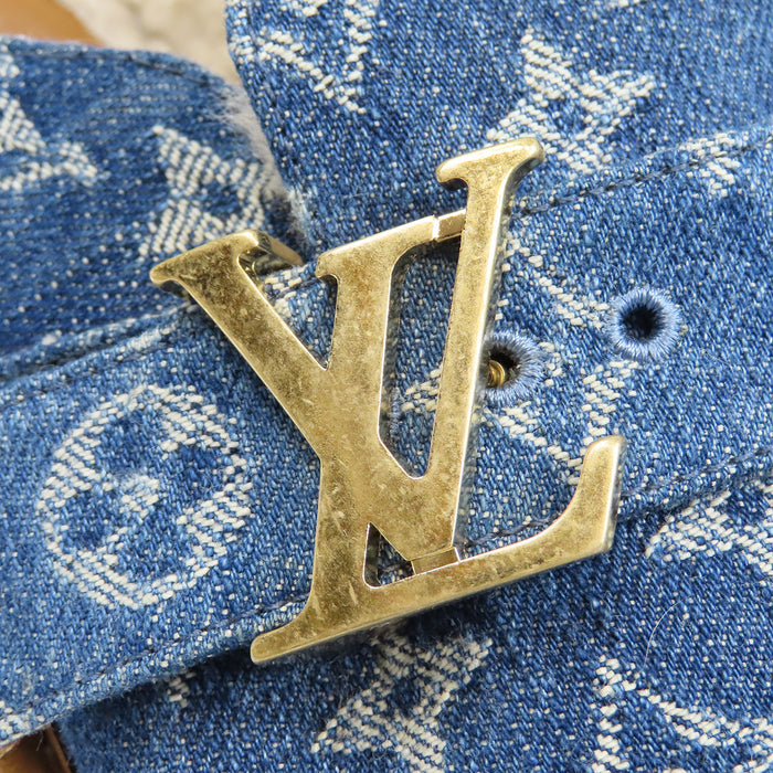 LOUIS VUITTON  
NIGO 聯名 金色金屬配件  
× NIGO LV Cozy Line 拖鞋 Monogram 牛仔布