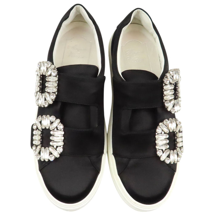 ROGER VIVIER  
Sneaker basse in raso con fibbia strass e bijoux
