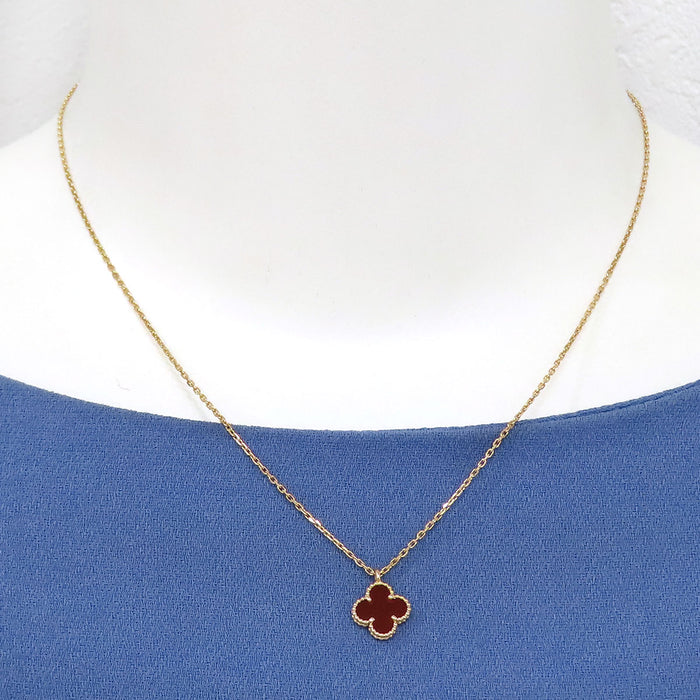 Van Cleef & Arpels 
Collana Sweet Alhambra