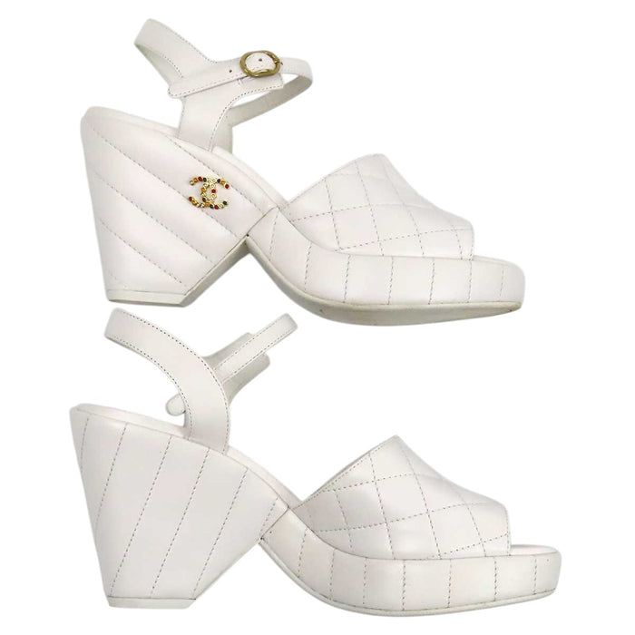 CHANEL 
COCO CC ロゴ ウェッジソール ビジュー 
ココマーク マトラッセ レザー サンダル