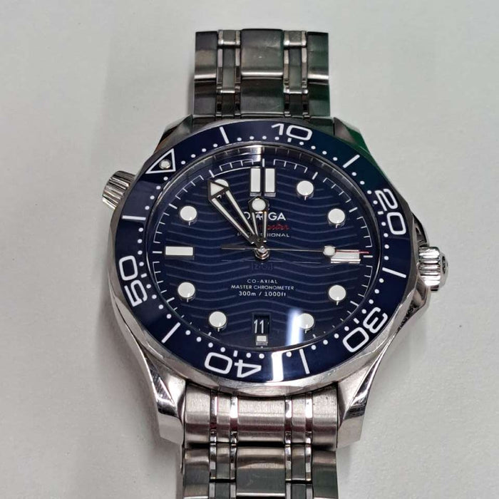 【WHOLESALES】
OMEGA 
210.30.42.20.03.001 
Speedmaster 
Scatola Garanzia Pictogramma Certificato Cronometro Cinturino Gomma Originale ×1 Fibbia Originale ×1