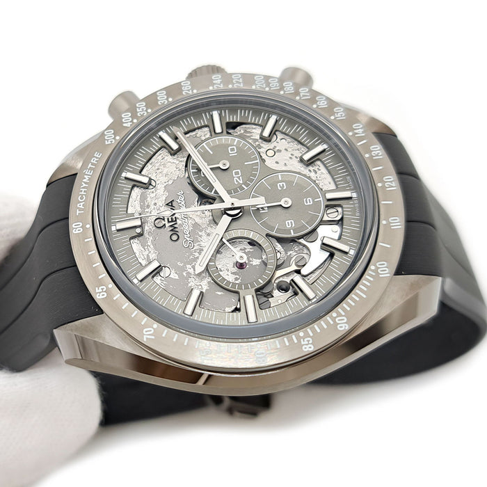 OMEGA
Speedmaster Dark Side of the Moon
con scatola e garanzia