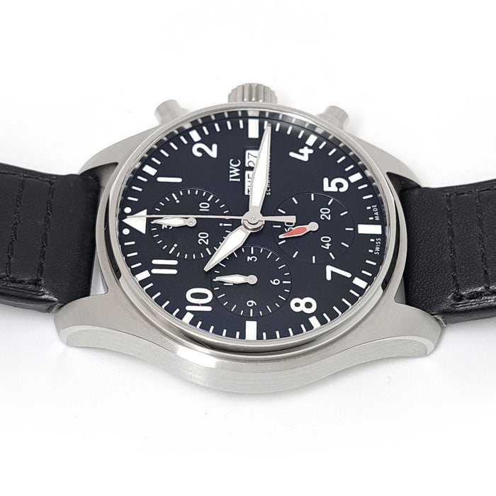 IWC  
飛行員計時碼錶  
附盒及保證書