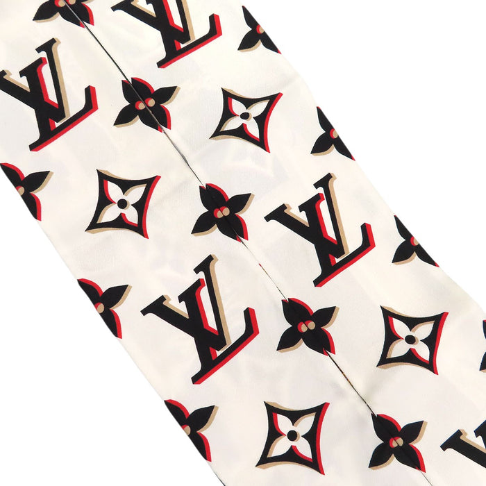 LOUIS VUITTON 
LV 丝绸 
Bandeau 完美搭配 Monogram 围巾