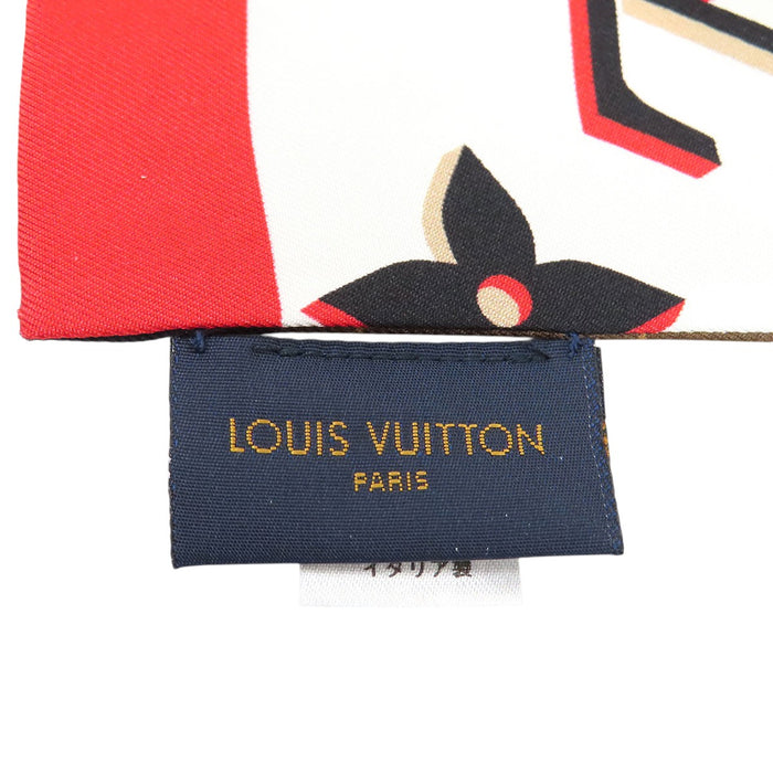 LOUIS VUITTON 
LV 丝绸 
Bandeau 完美搭配 Monogram 围巾