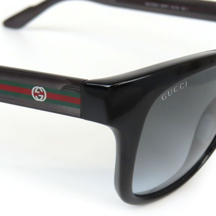 GUCCI 
インターロッキングG ウェブストライプ シェリーライン 
BIO BASED サングラス
