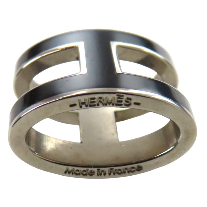 HERMES 
H Ash PopH métal couleur argent 
Pendentif Pop Ash