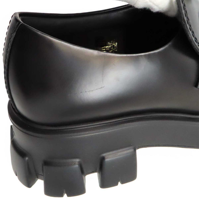 PRADA 
トライアングルロゴ 厚底 
モノリス ブラッシュドレザー ローファー