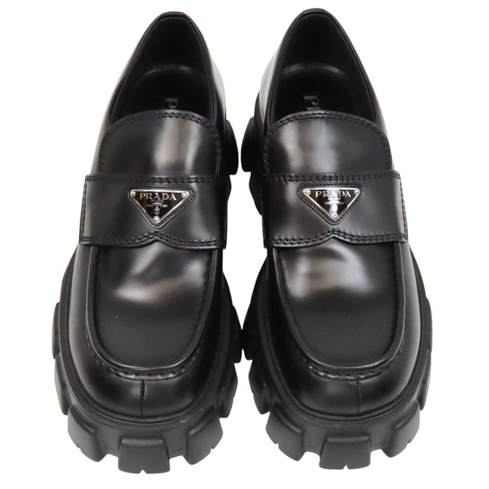 PRADA 
トライアングルロゴ 厚底 
モノリス ブラッシュドレザー ローファー