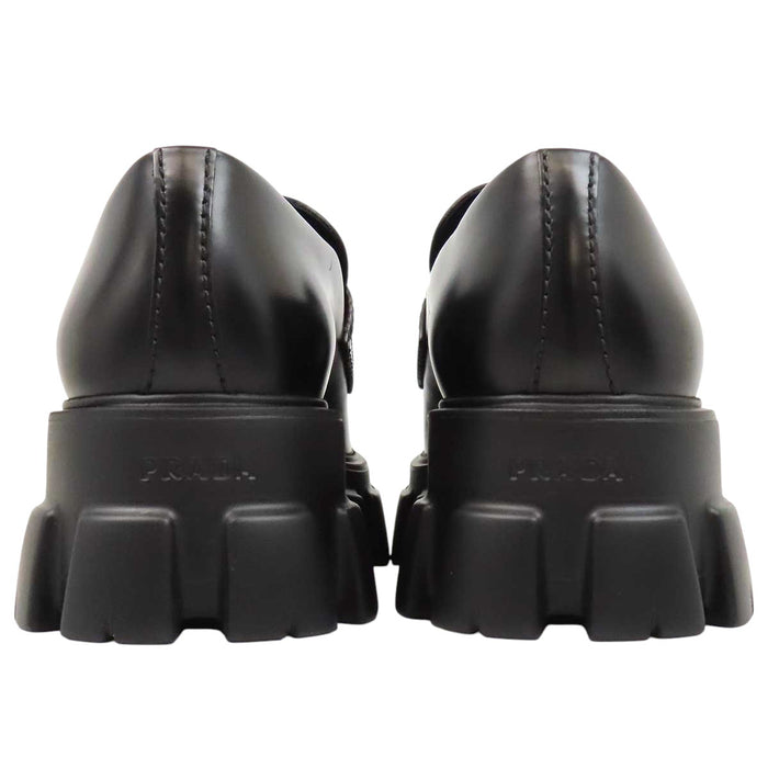 PRADA 
トライアングルロゴ 厚底 
モノリス ブラッシュドレザー ローファー