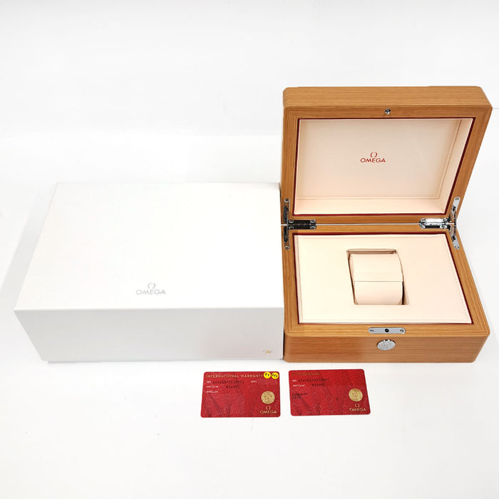 OMEGA  
De Ville Prestige  
With Box and Warranty Card