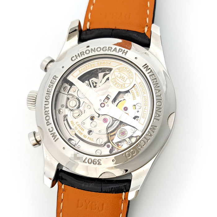 IWC  
Portugaise Chronographe Classique  
Avec boîte