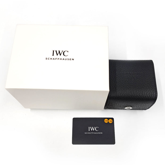 IWC 
Montre pilote chronographe 
Avec boîte et garantie