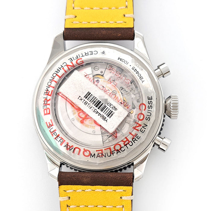 BREITLING  
超级航空 B04 计时码表 蚊式  
附带盒子和保卡