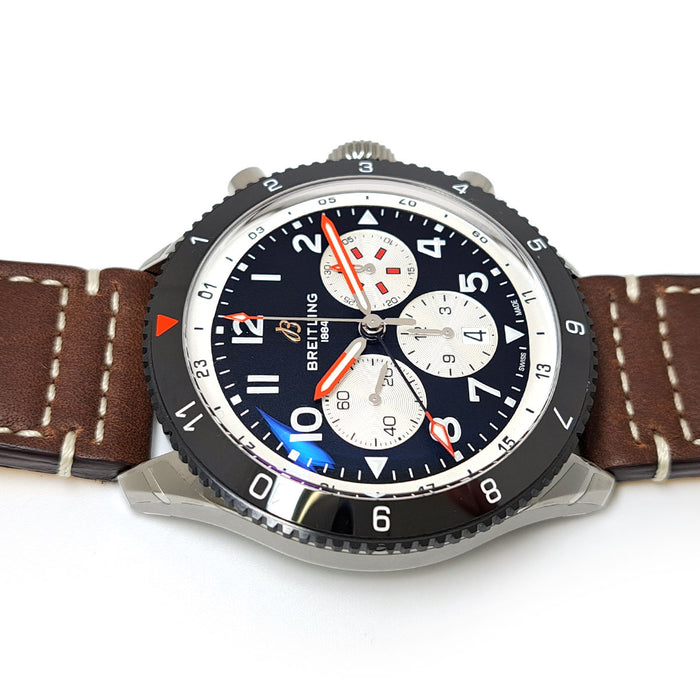BREITLING  
超级航空 B04 计时码表 蚊式  
附带盒子和保卡
