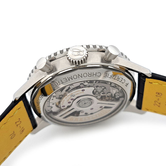 BREITLING  
Navitimer B01 Chronographe Bleu Glacé  
Avec boîte et garantie