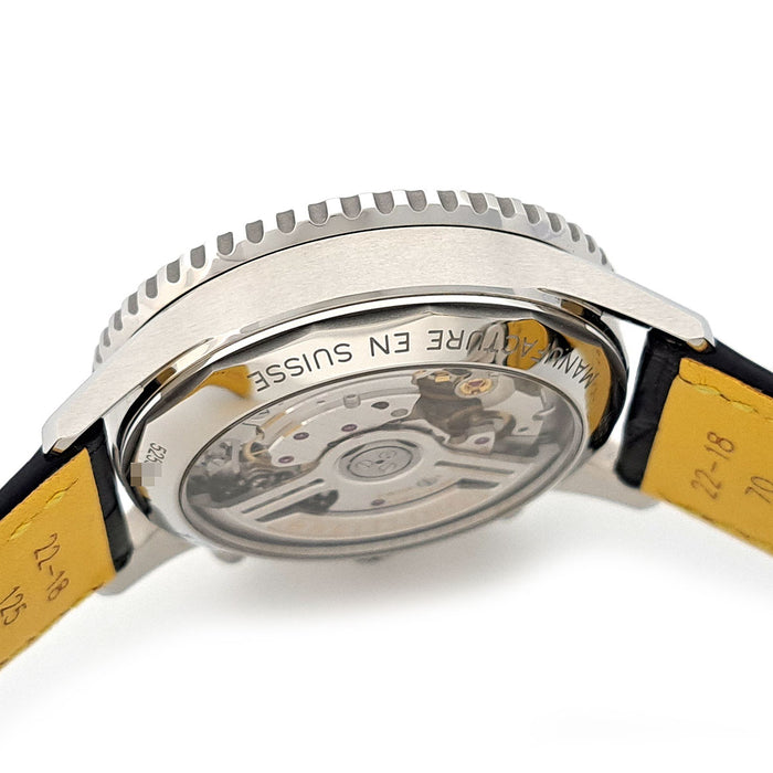 BREITLING  
Navitimer B01 Chronographe Bleu Glacé  
Avec boîte et garantie