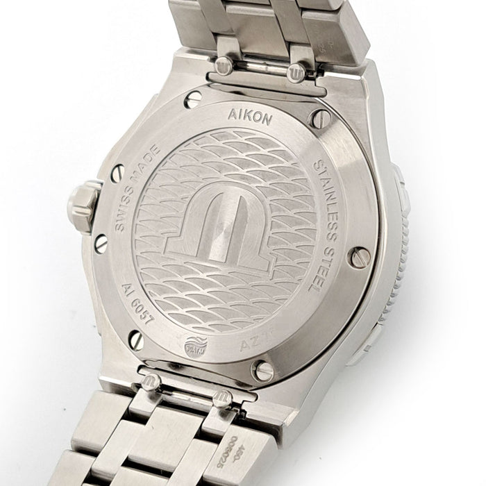 MAURICE LACROIX 
Icon Venturer 
With Box