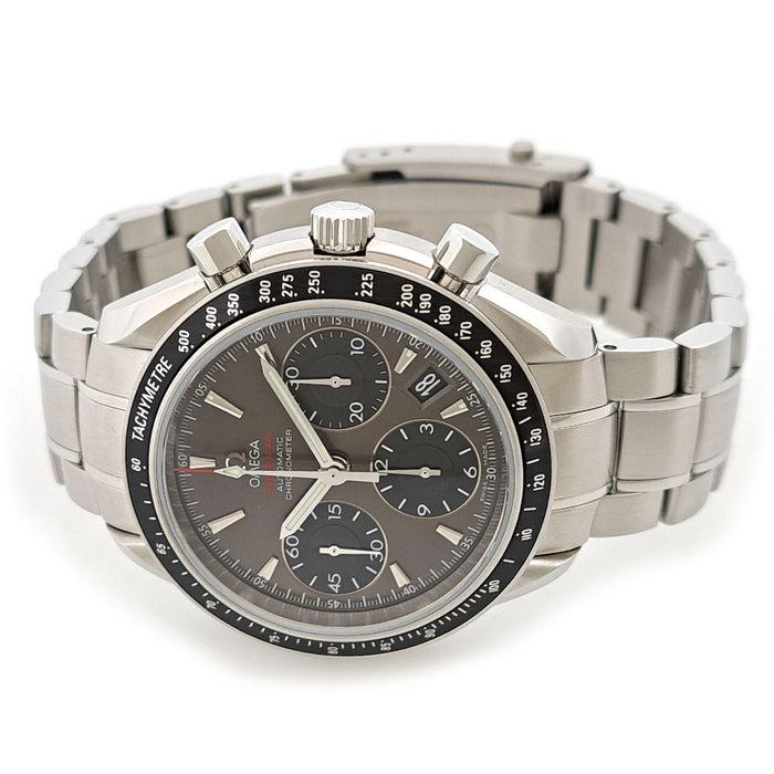 OMEGA  
Speedmaster Date  
Con scatola e garanzia