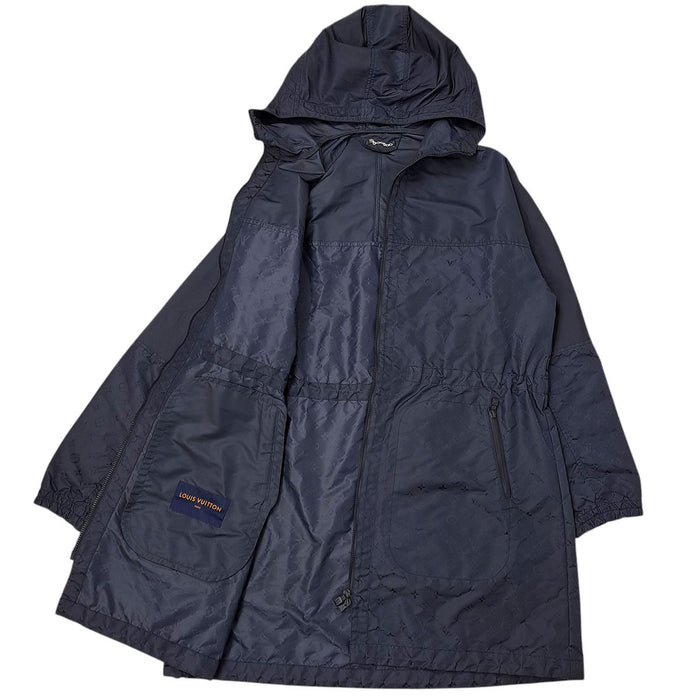 LOUIS VUITTON 
LV ロゴ フード RM182M PZV HFC16W 
モノグラム ナイロン ジャケット
