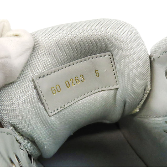 LOUIS VUITTON 
ロゴ TRAINER 2 LINE レースアップ パンチング 23年 
LV トレイナー 2 ライン スニーカー