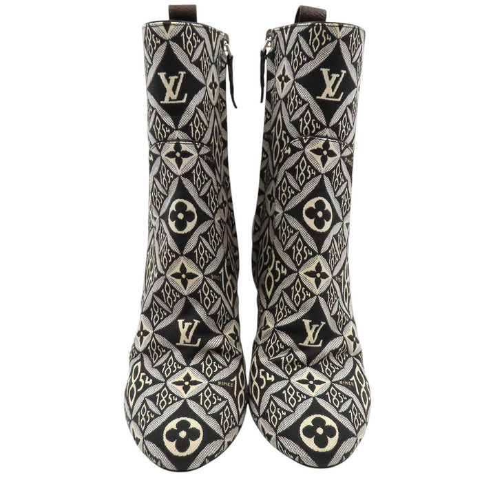 LOUIS VUITTON 
LV Logo Monogram Canvas 2020 
Silhouette Line Ankle Boots