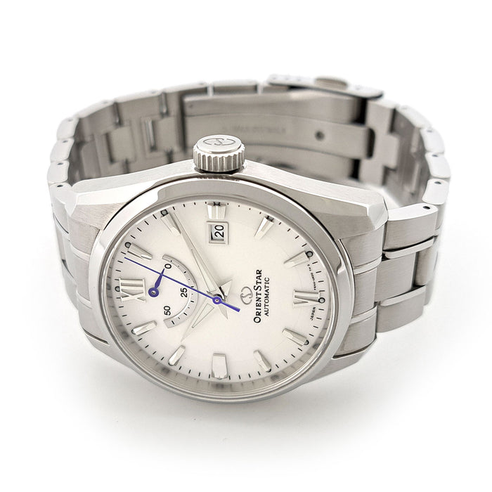 ORIENT  
Orient Star Contemporary Power Reserve  
With Box and Warranty Card