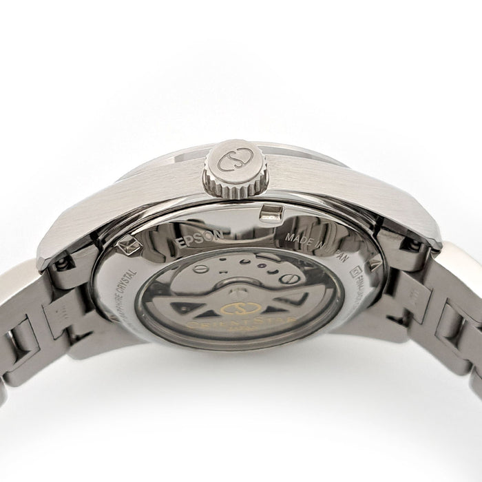 ORIENT  
Orient Star Contemporary Power Reserve  
With Box and Warranty Card