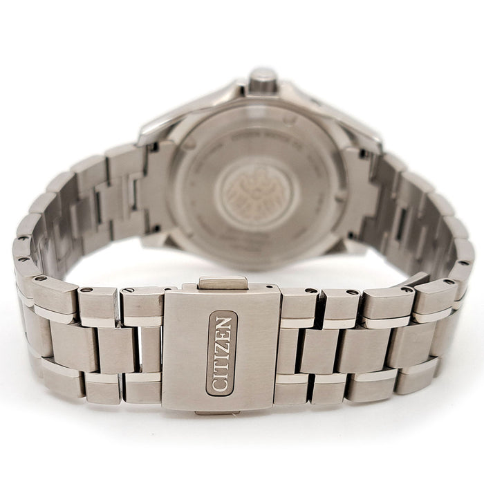 CITIZEN  
The Citizen Eco-Drive  
Avec boîte et garantie