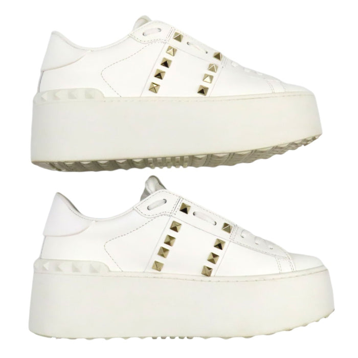 VALENTINO 
厚底 カーフスキン レザー 
ロックスタッズ アンタイトルド フラットフォーム スニーカー