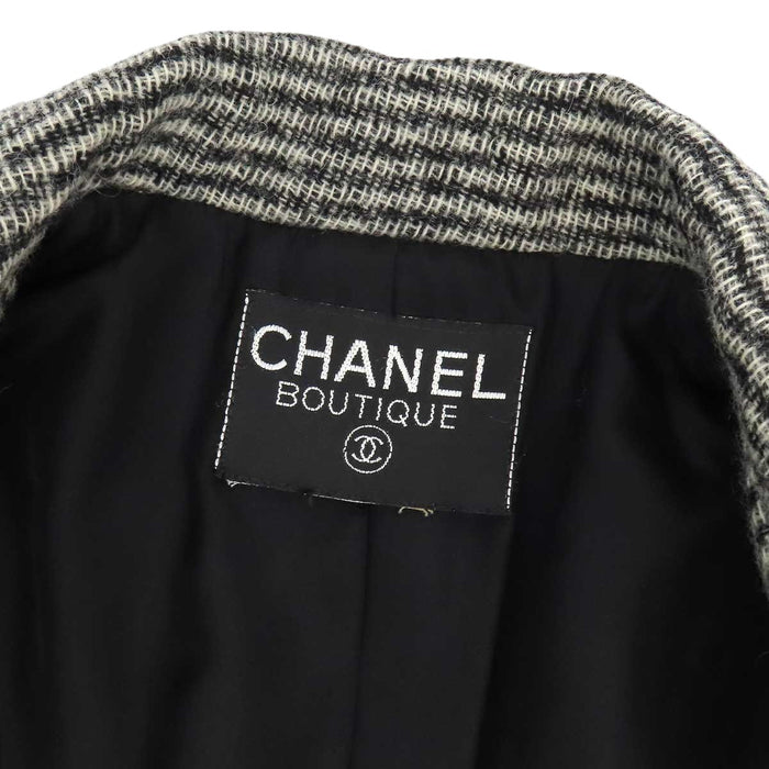 CHANEL 
ジャケット 
ロゴボタン ツイード チェスターコート