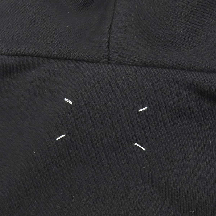 Maison Margiela 
スウェット コットン 
反転ロゴ エンブロイダリー フーディ