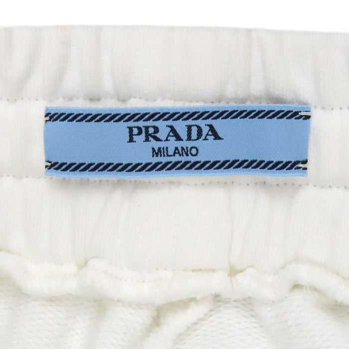 PRADA 
Pantaloni in cotone con piastra triangolare 
132361 R212 11LN Felpa con logo triangolo