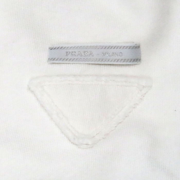 PRADA 
Pantaloni in cotone con piastra triangolare 
132361 R212 11LN Felpa con logo triangolo