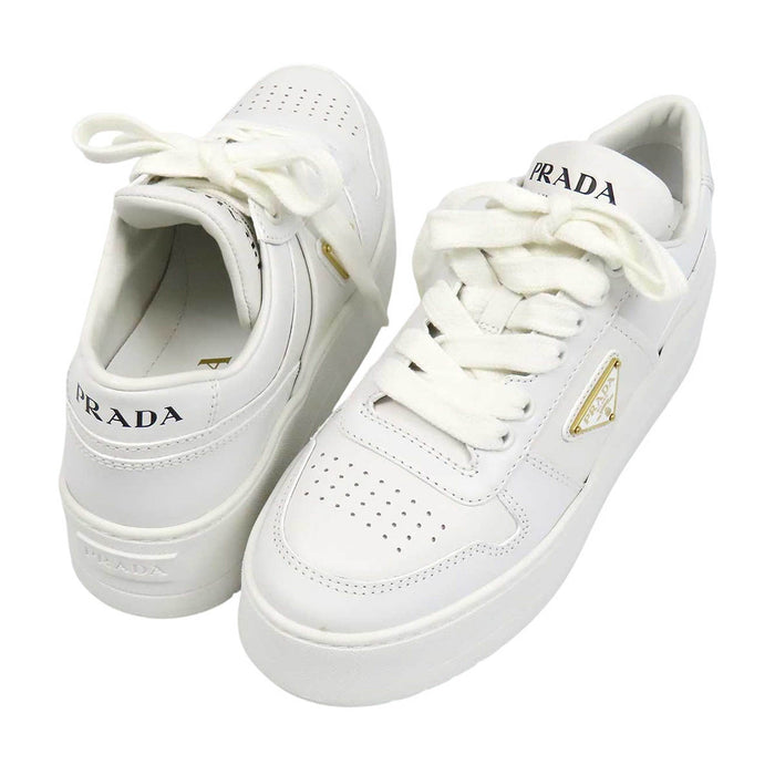 PRADA 
トライアングルロゴ 厚底 レースアップ 
ダウンタウン ボールド レザー スニーカー