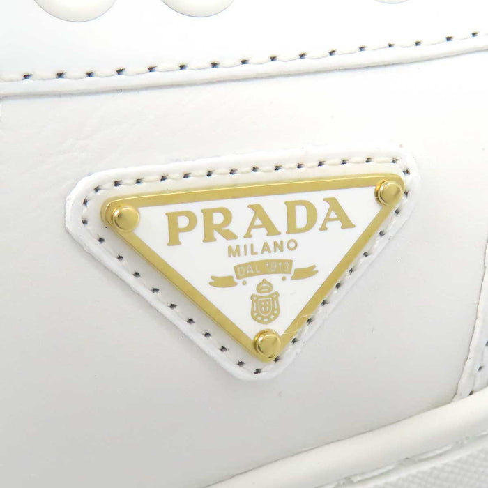 PRADA 
トライアングルロゴ 厚底 レースアップ 
ダウンタウン ボールド レザー スニーカー