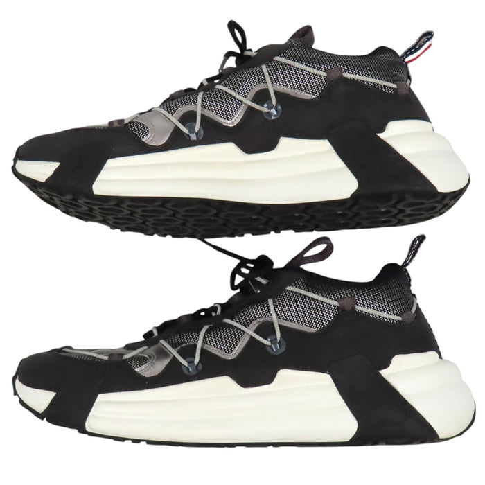 MONCLER 
Baskets dad sneakers tricolores métalliques à lacets 
COMPASSOR