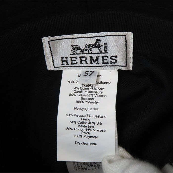 HERMES 
Chapeau bob Calvi en jersey Milano avec bouton série 
Logo "Sors tes crayons de couleur"