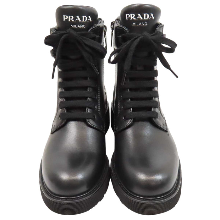 PRADA 
ロゴ サイドジップ レースアップ 
ロゴ レザー ショートブーツ