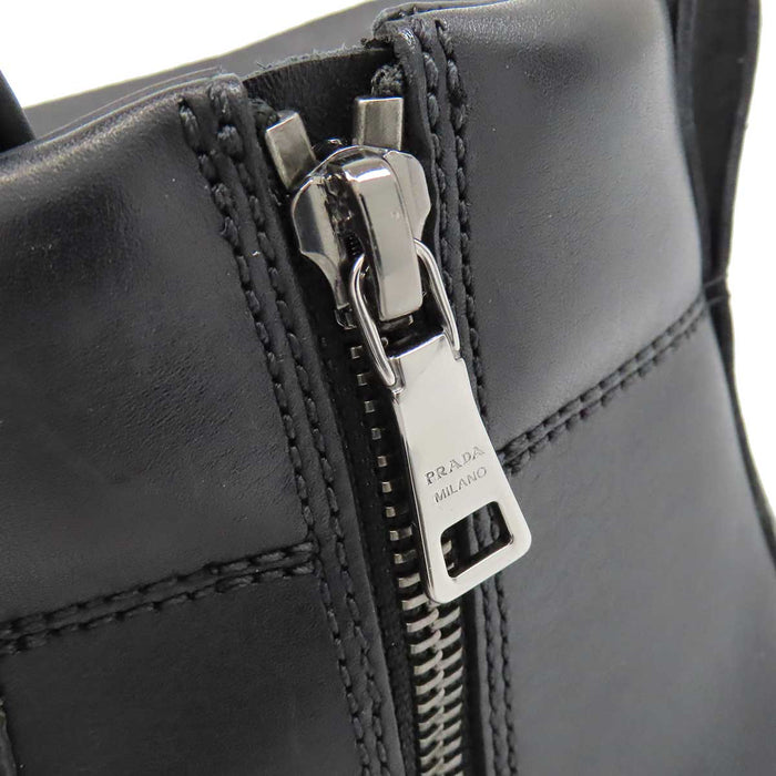 PRADA 
ロゴ サイドジップ レースアップ 
ロゴ レザー ショートブーツ