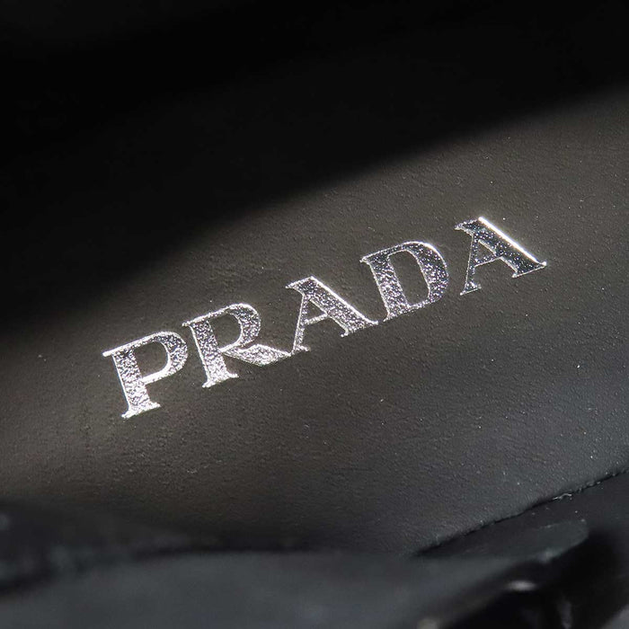 PRADA 
ロゴ サイドジップ レースアップ 
ロゴ レザー ショートブーツ