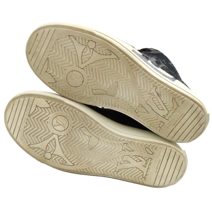 LOUIS VUITTON 
Baskets montantes à motif intégral en denim et cuir avec logo LV Charlie Line 
Monogramme