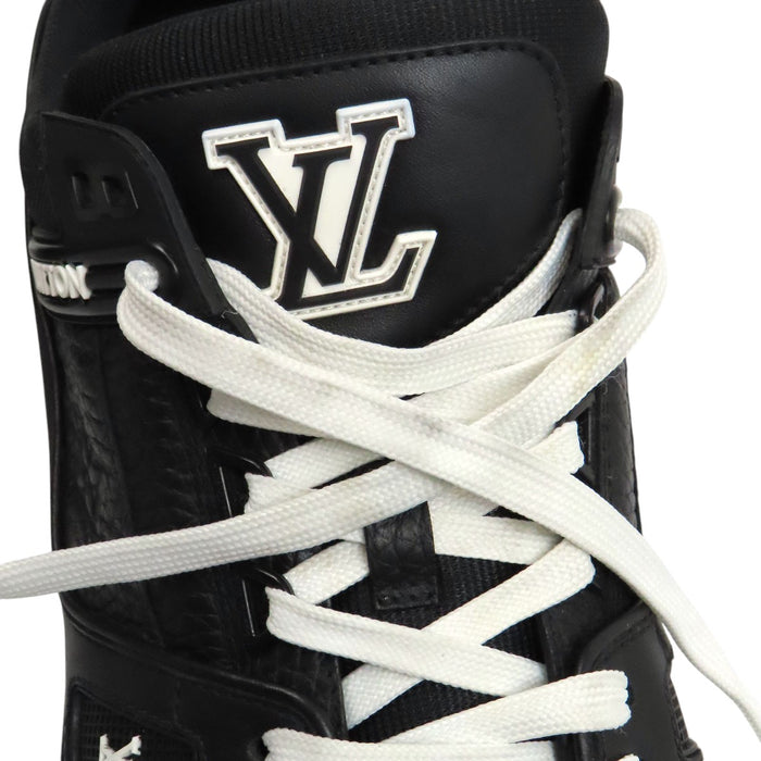 LOUIS VUITTON 
LV ロゴ モノグラム レースアップ レザー 
LV トレイナー ライン スニーカー