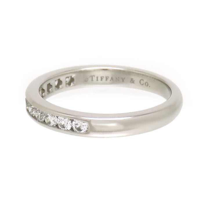 TIFFANY&Co.  
頻道鑲嵌半永恆戒指