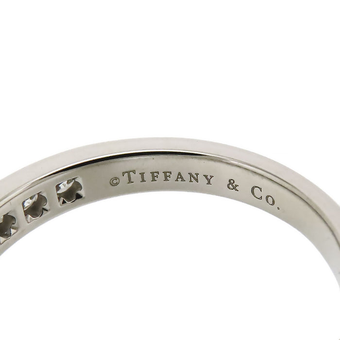 TIFFANY&Co.  
頻道鑲嵌半永恆戒指